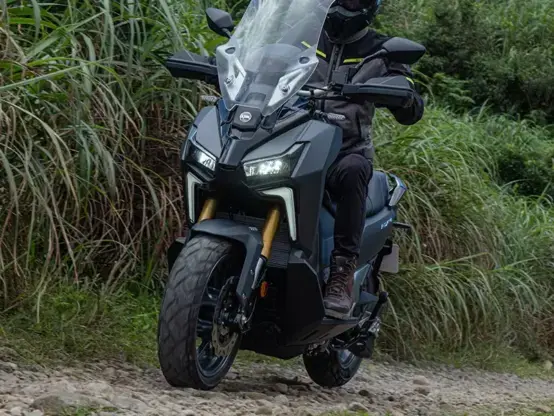 NEW SYM ADX 400 EURO5 plus PUNTO MOTOR BRUGHERIO SYM BRUGHERIO MONZA BRIANZA PROVINCIA DI MILANO CITTA METROPOLITANA ADX 300